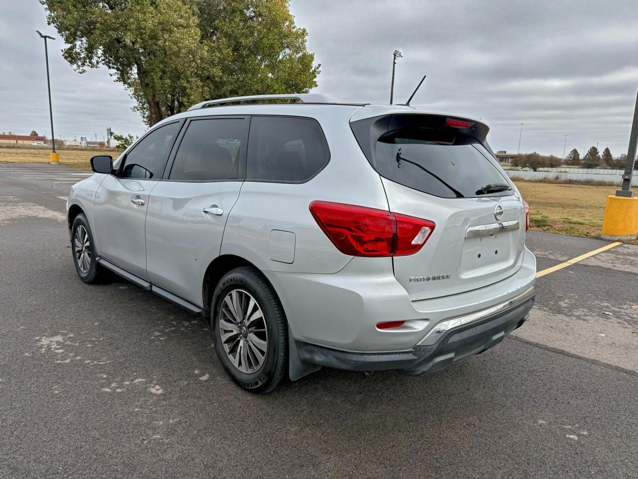 2017 NISSAN PATHFINDER