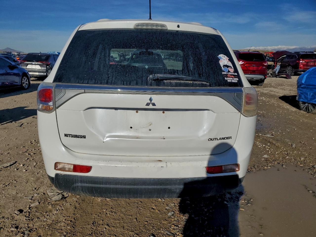 2014 MITSUBISHI outlander