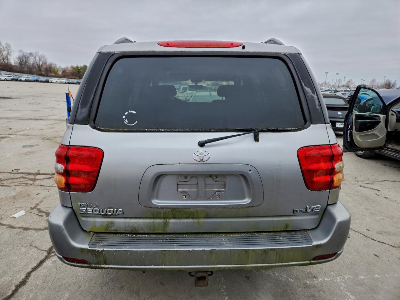 2002 TOYOTA Sequoia