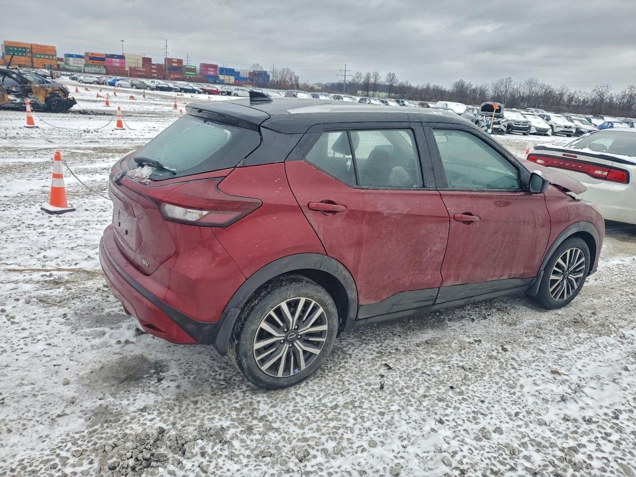 2022 NISSAN KICKS