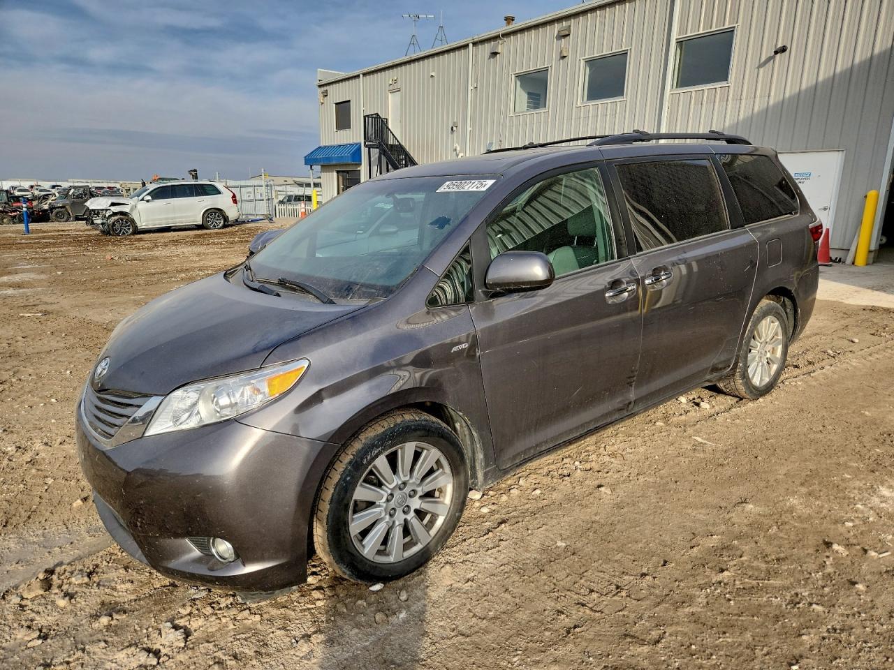 2017 TOYOTA SIENNA