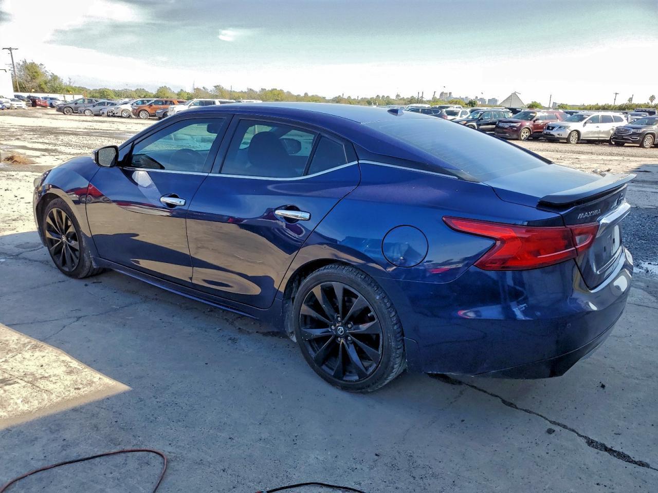 2017 NISSAN Maxima