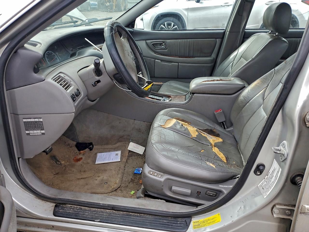 2002 TOYOTA Avalon