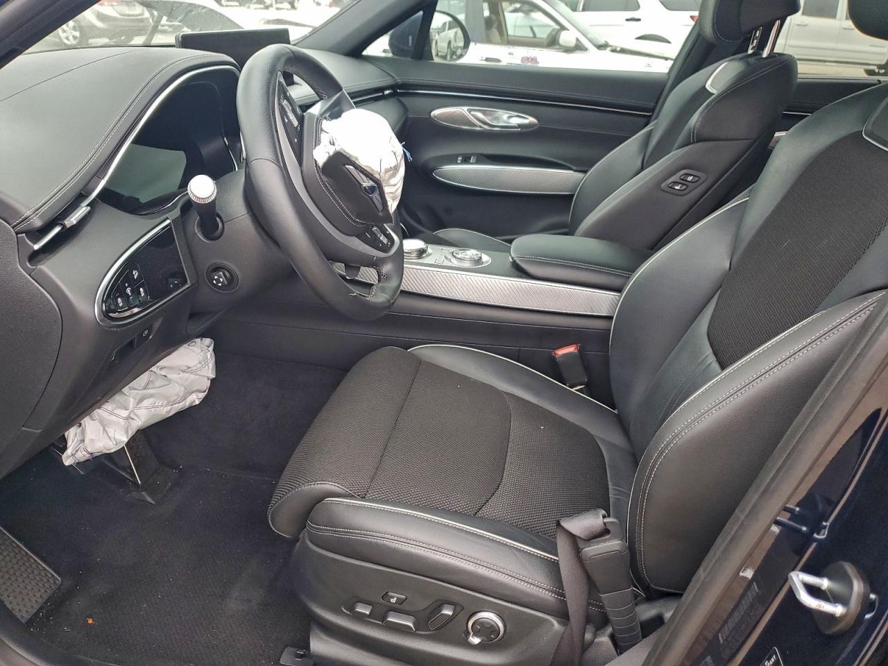 2023 GENESIS GV70