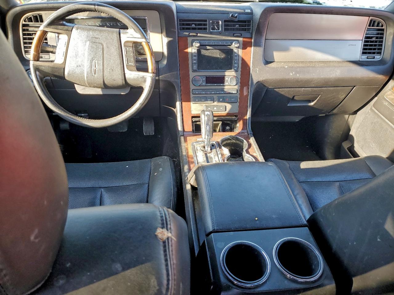 2013 LINCOLN Navigator