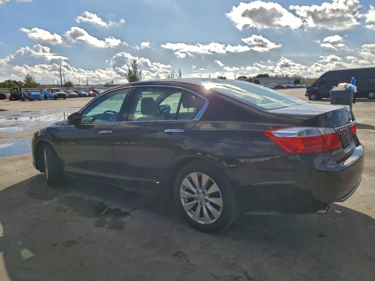 2015 HONDA ACCORD