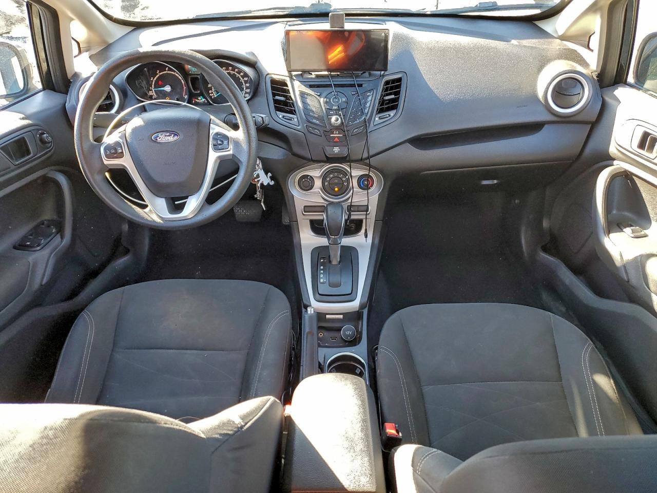2017 FORD Fiesta