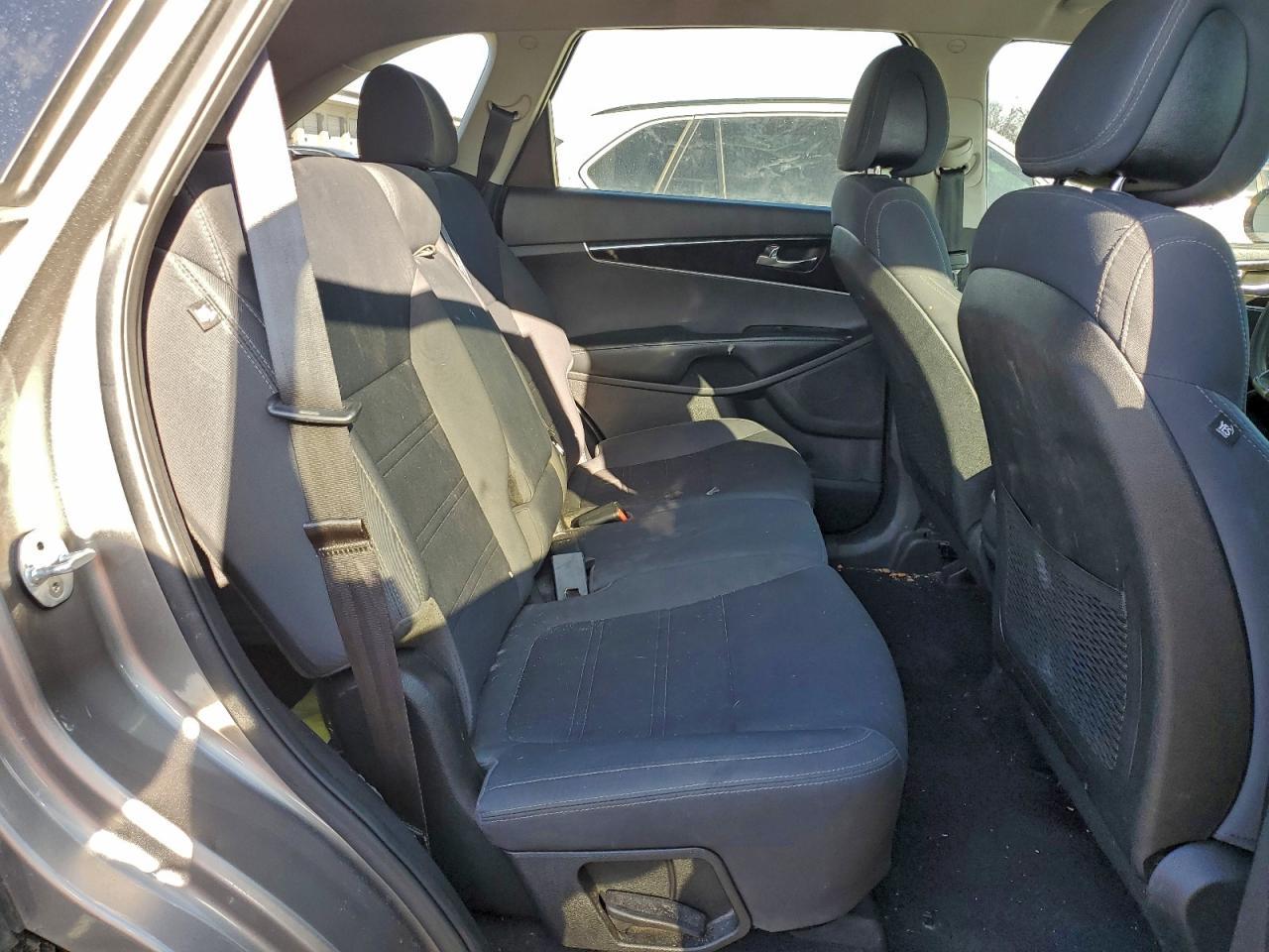 2016 KIA SORENTO