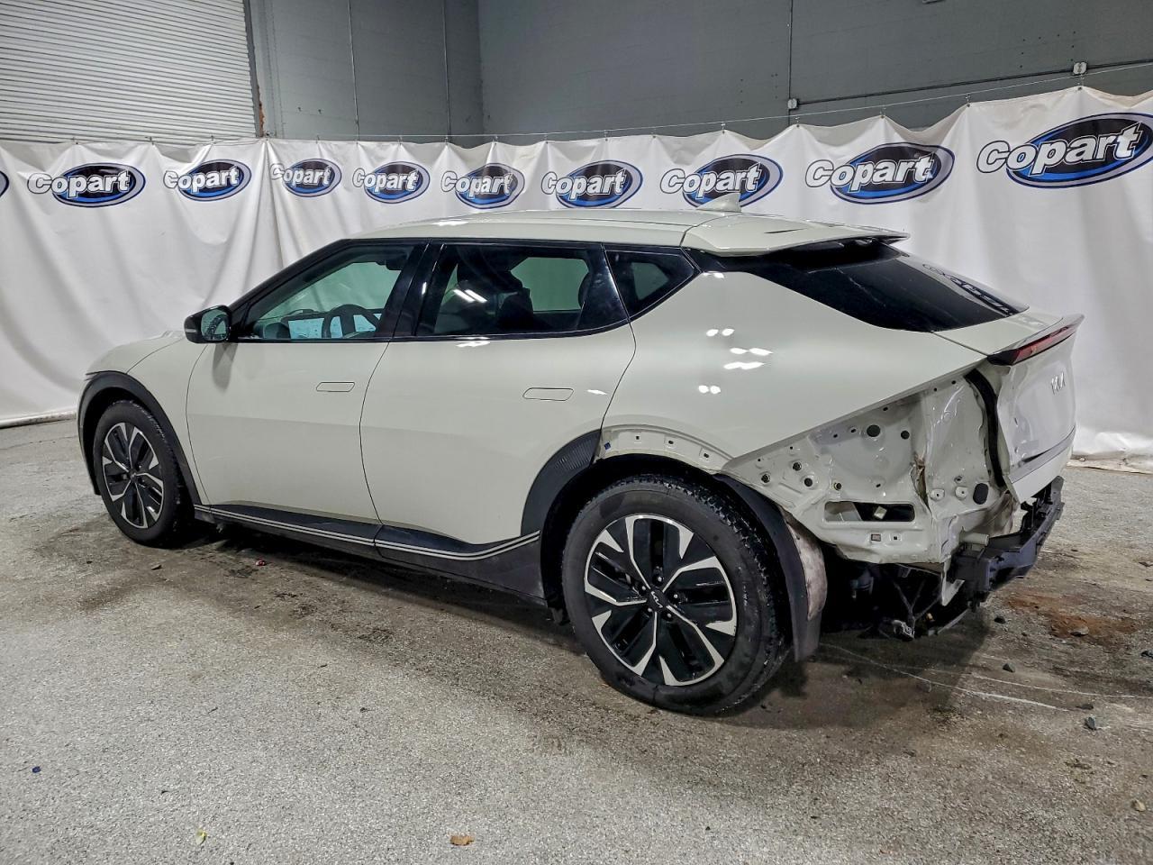 2023 KIA EV6