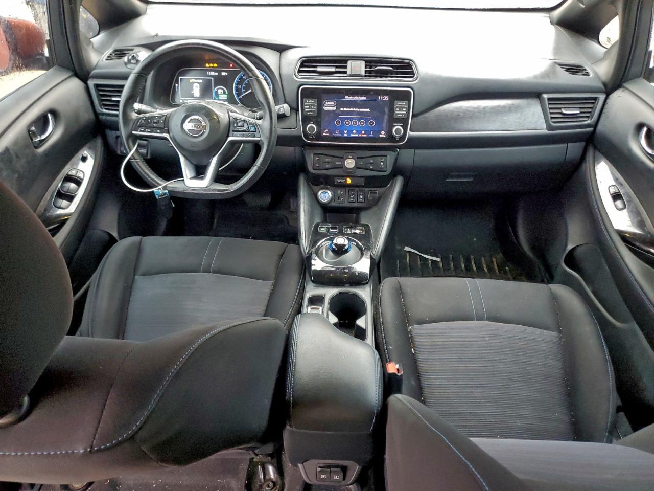 2022 NISSAN LEAF