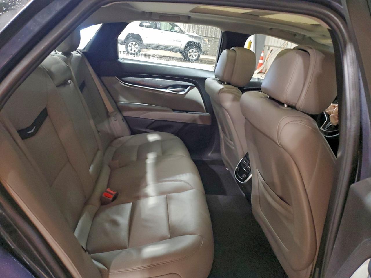 2013 CADILLAC XTS