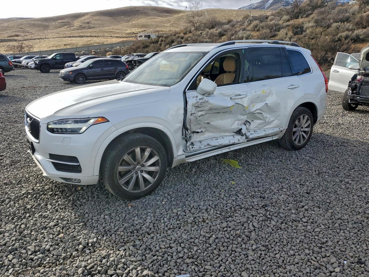2018 VOLVO XC90
