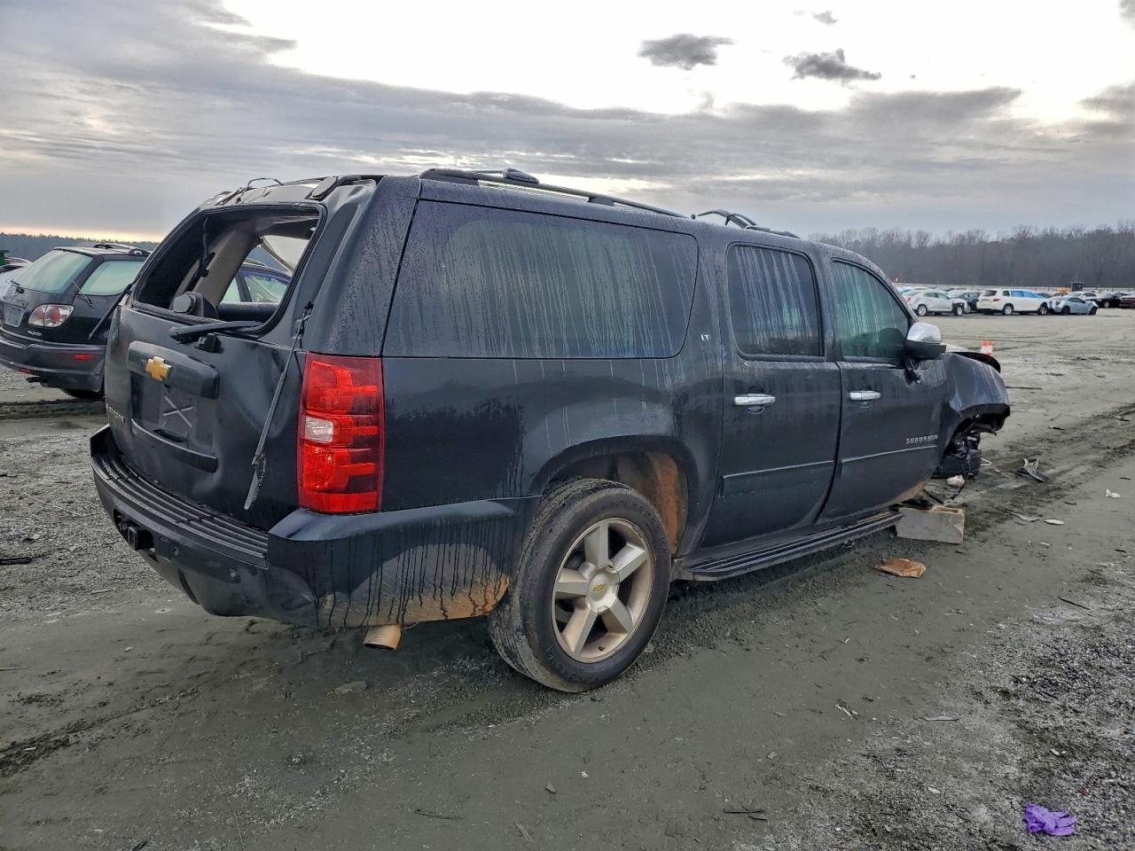 2013 CHEVROLET Suburban