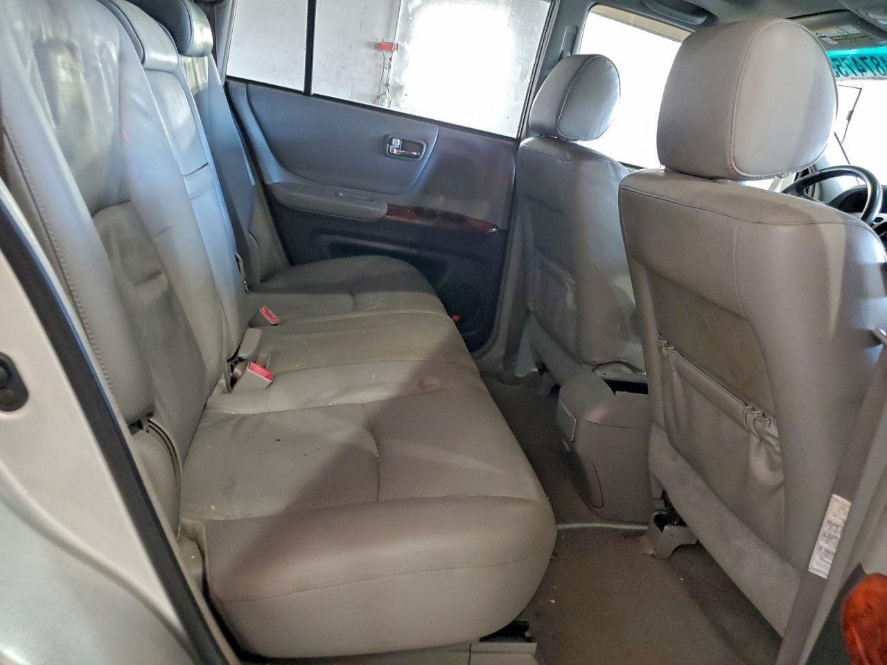 2005 TOYOTA HIGHLANDER