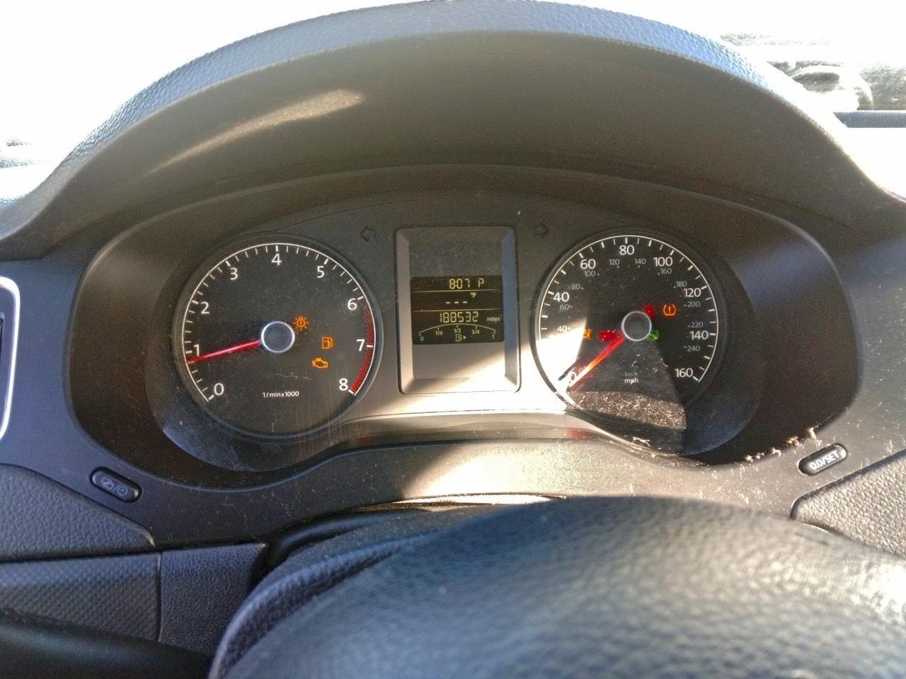 2012 VOLKSWAGEN JETTA