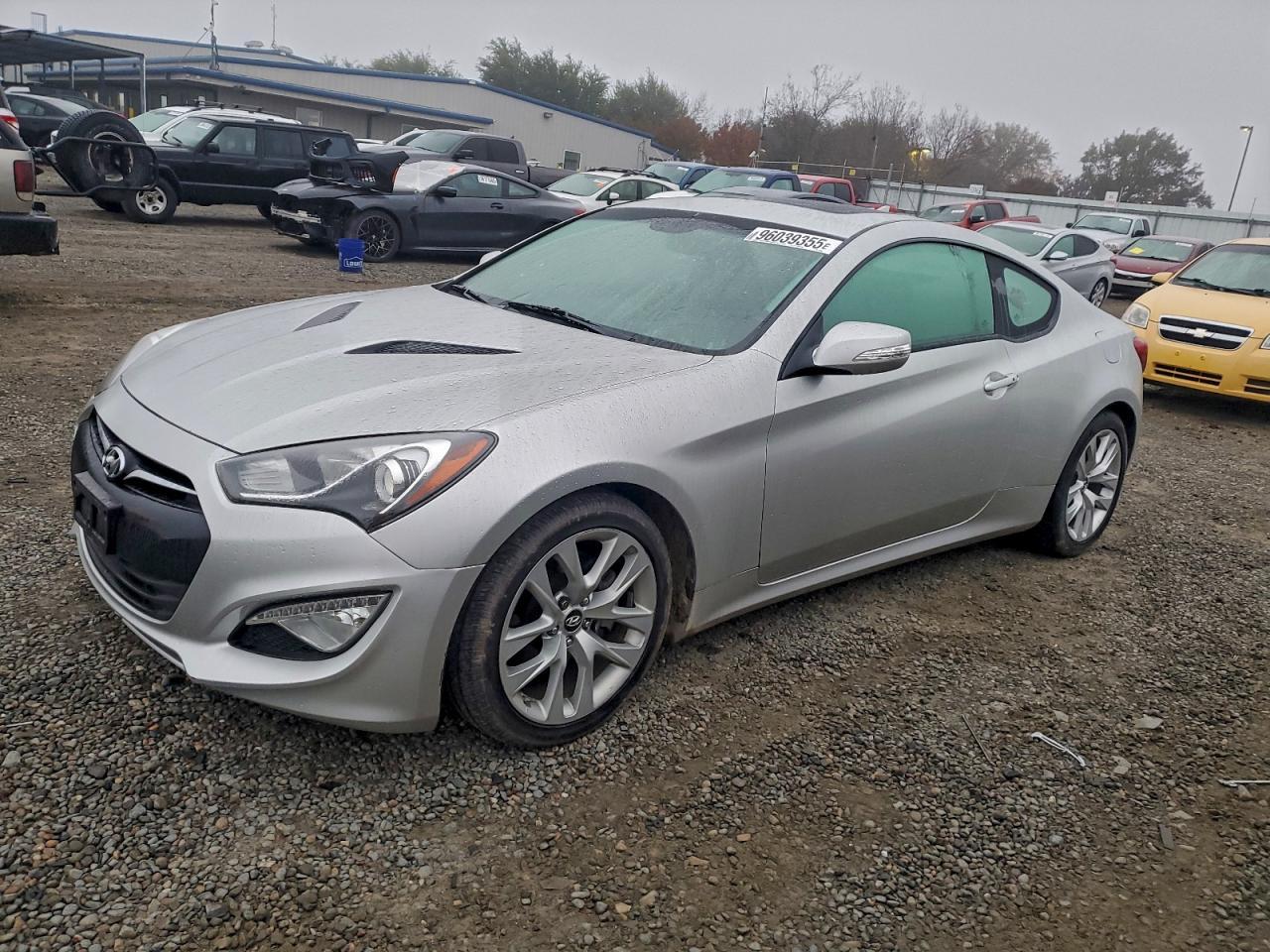 2013 HYUNDAI GENESIS