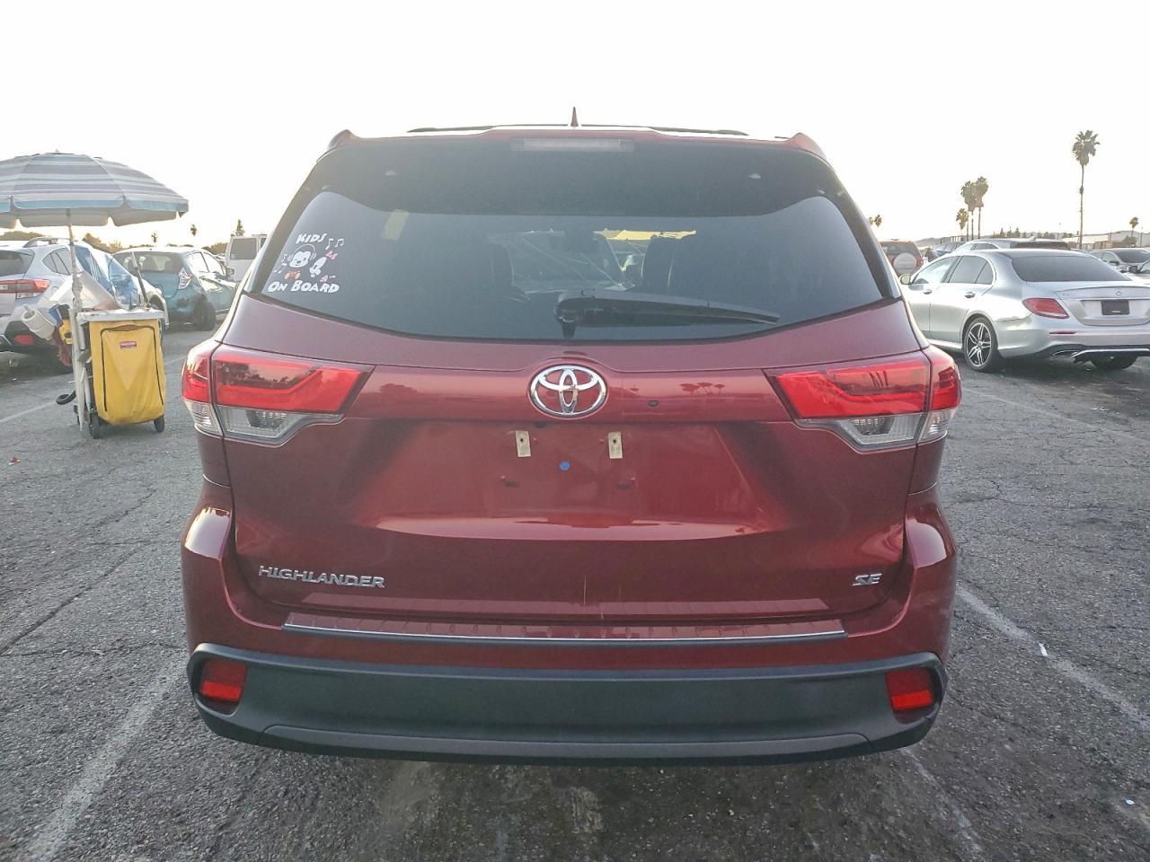 2018 TOYOTA HIGHLANDER