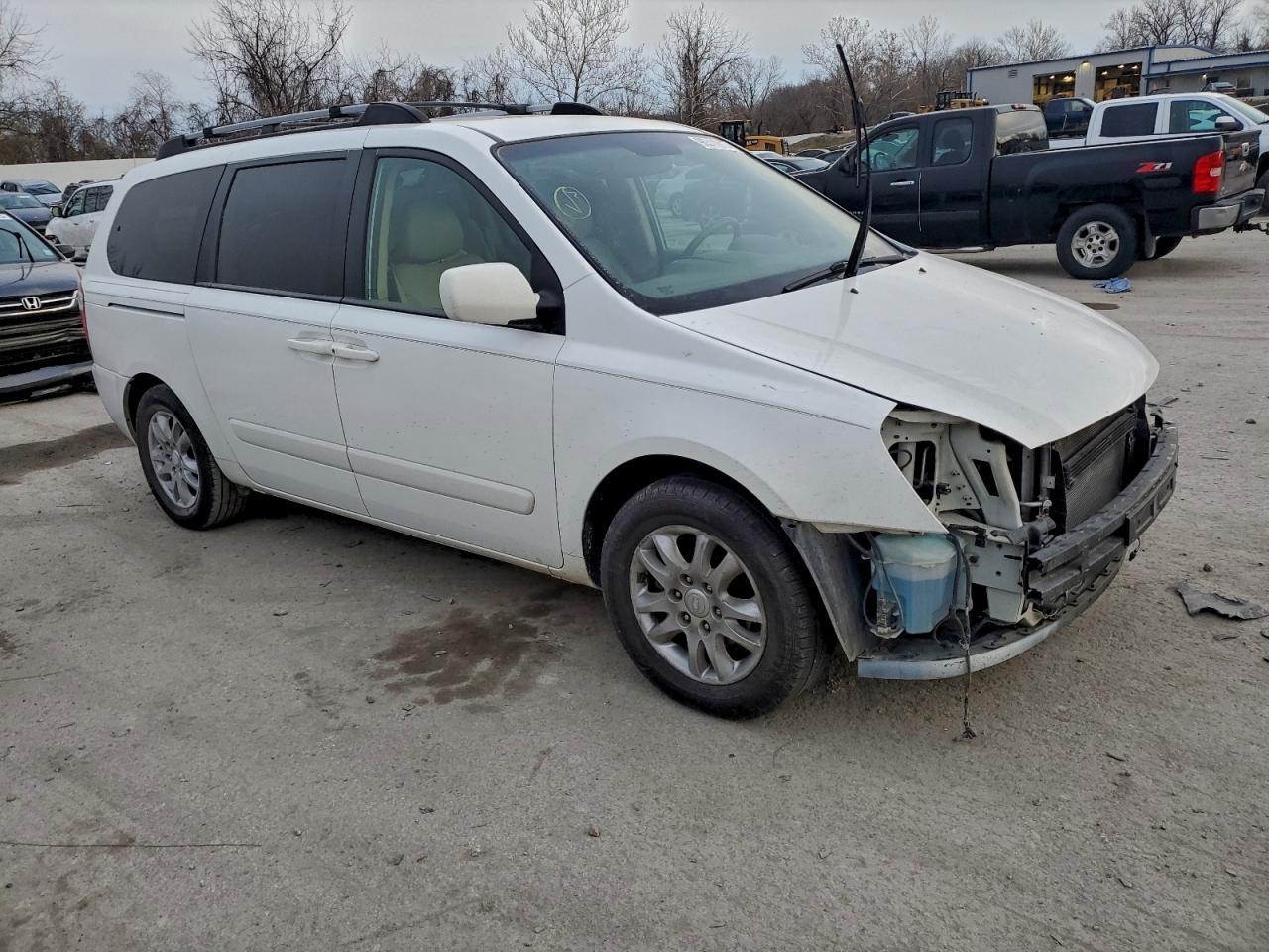 2008 KIA SEDONA