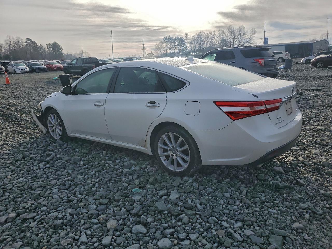 2015 TOYOTA Avalon