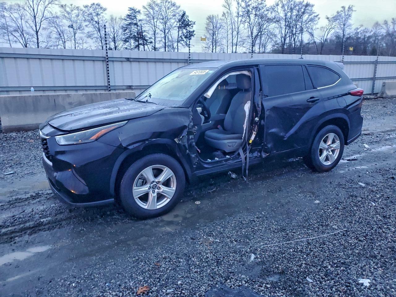 2022 TOYOTA HIGHLANDER