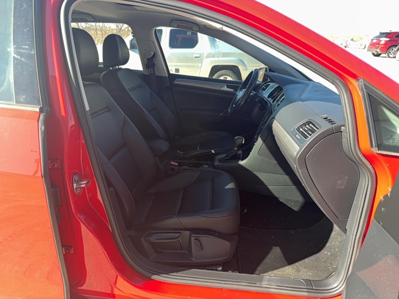 2017 VOLKSWAGEN GOLF