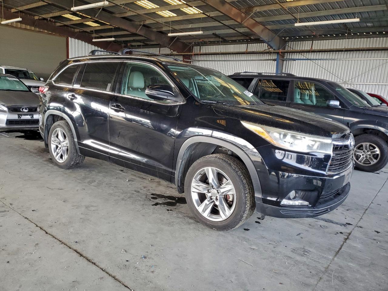 2014 TOYOTA HIGHLANDER
