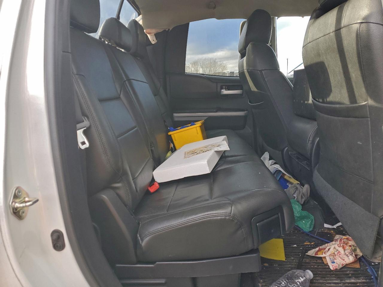 2017 TOYOTA TUNDRA