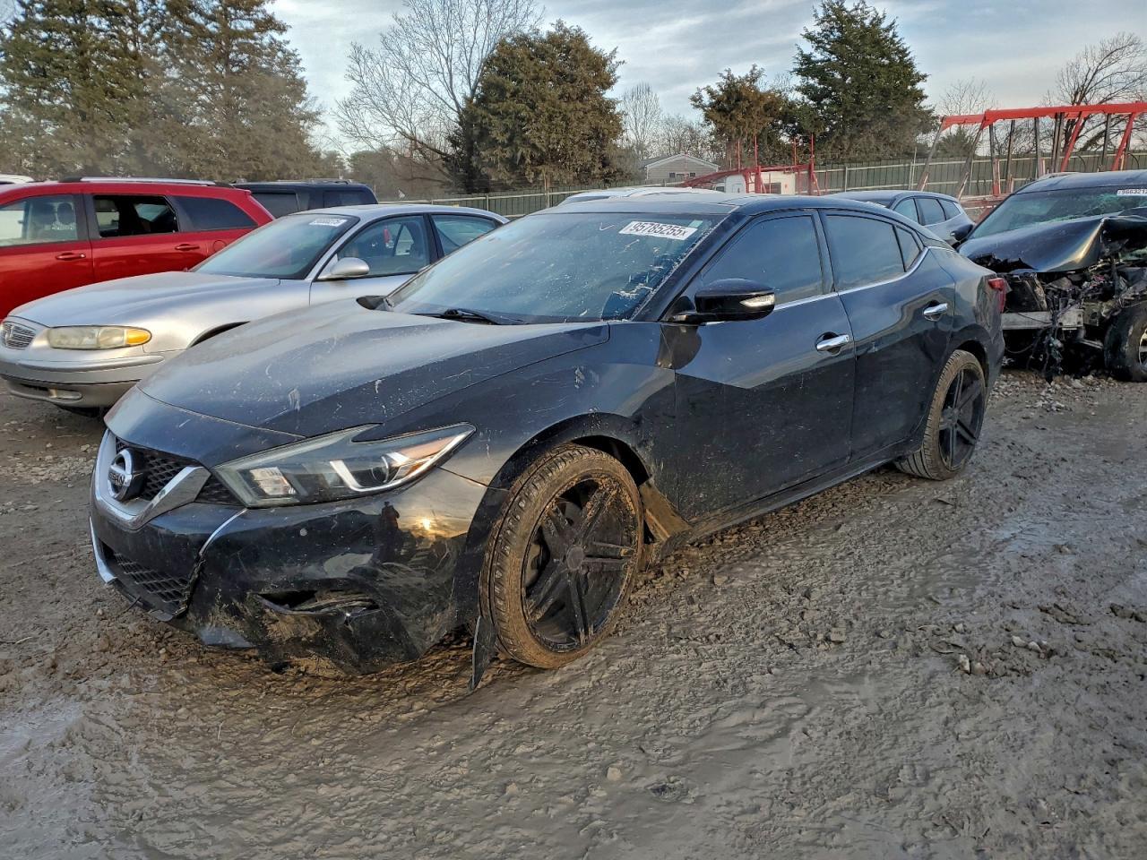 2016 NISSAN Maxima