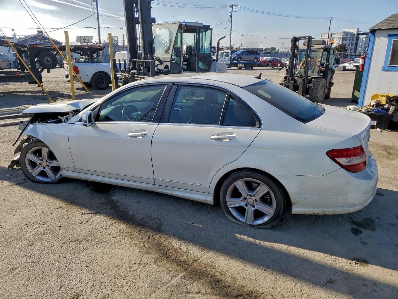 2011 MERCEDES-BENZ C-CLASS