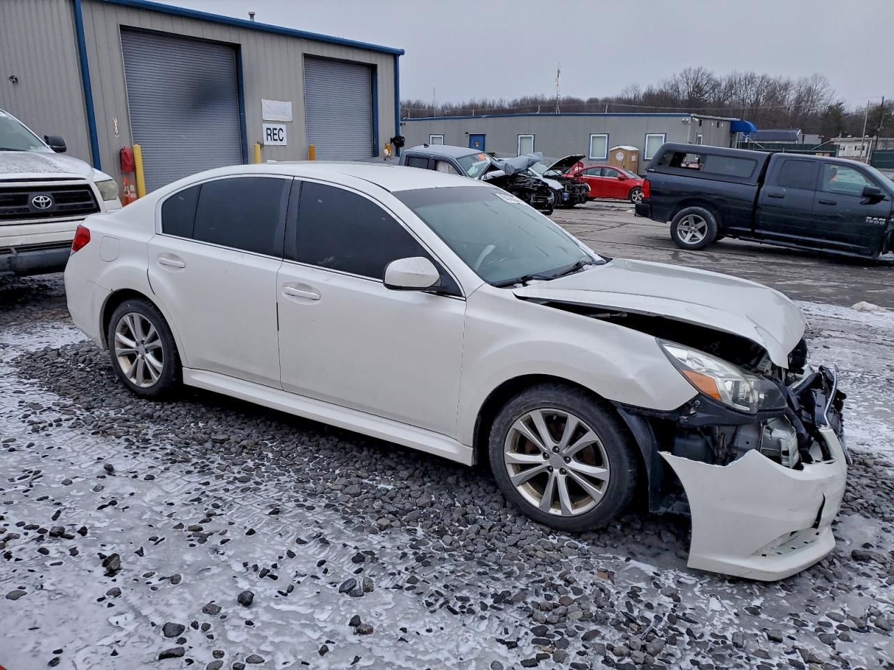 2014 SUBARU Legacy