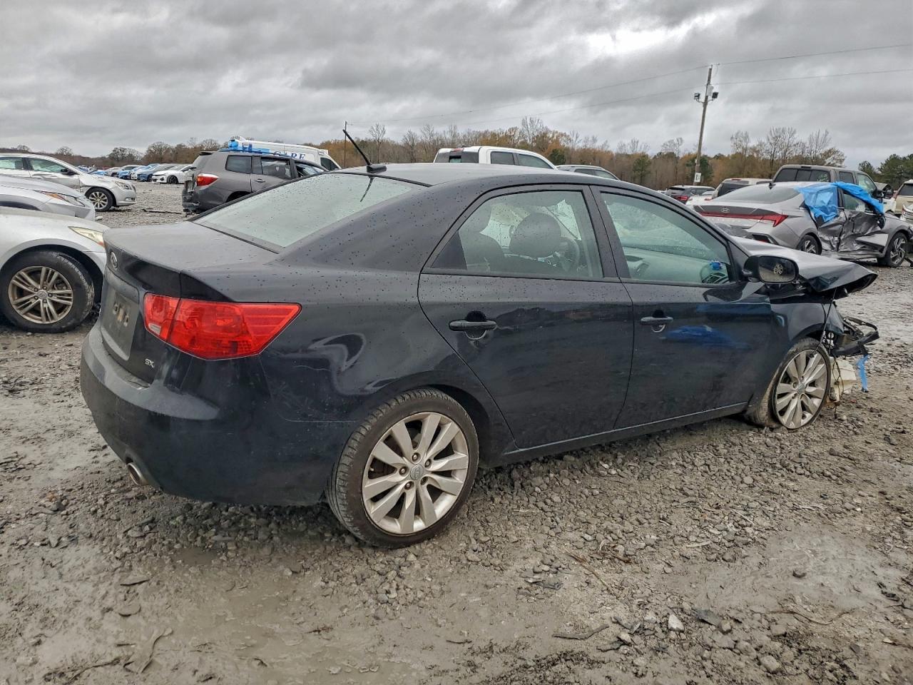 2013 KIA FORTE