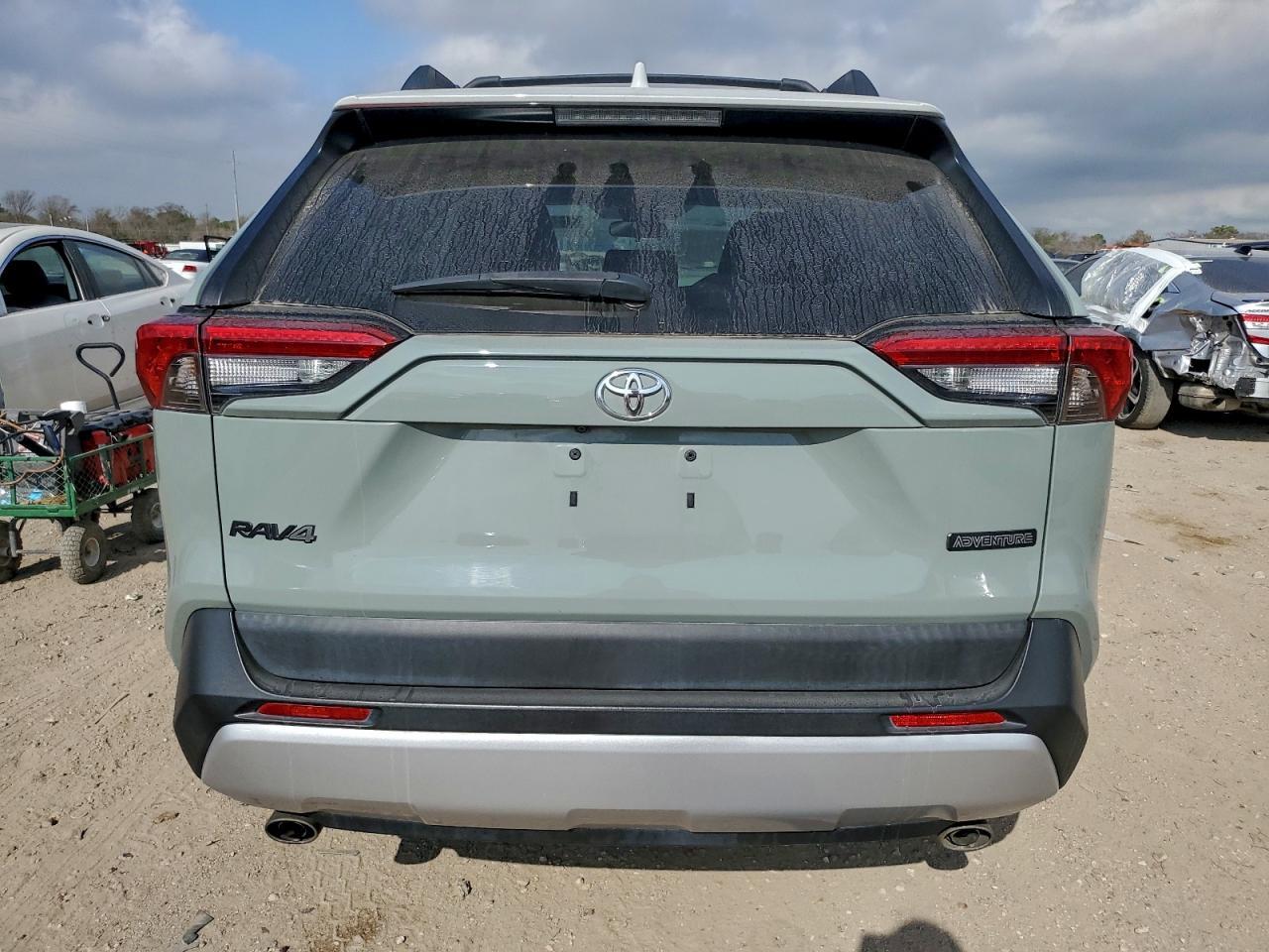 2019 TOYOTA RAV4