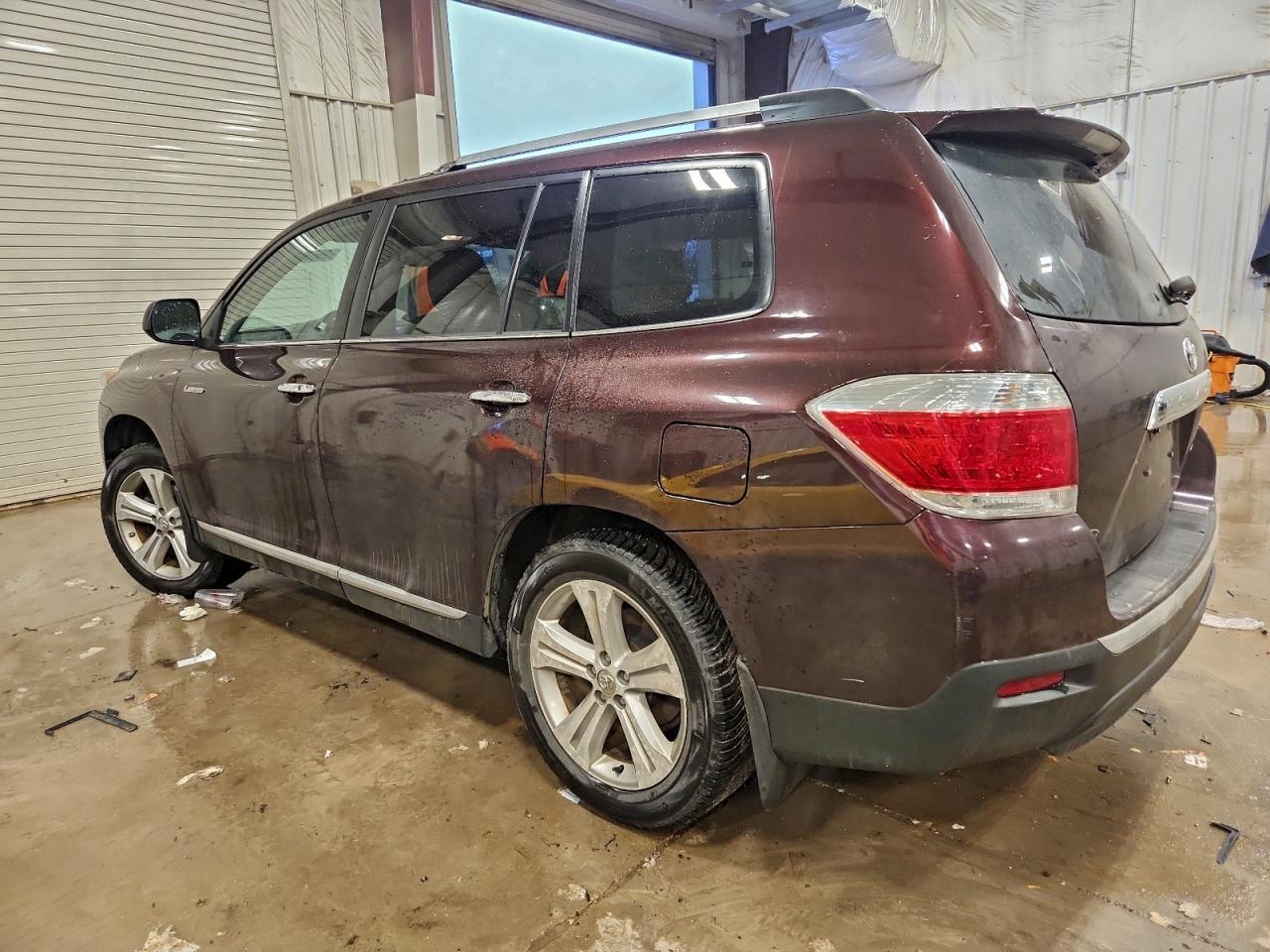 2013 TOYOTA HIGHLANDER