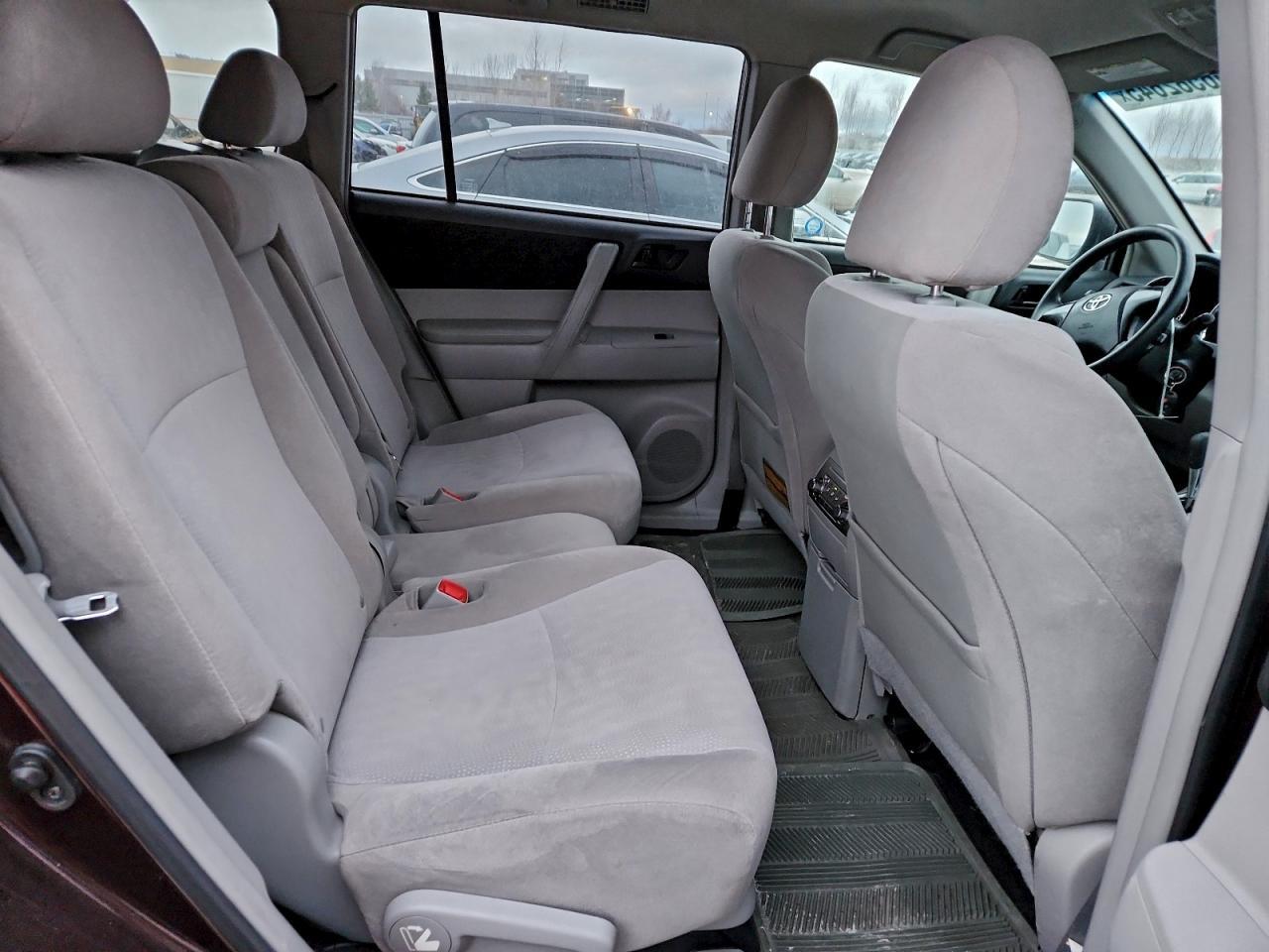 2013 TOYOTA HIGHLANDER