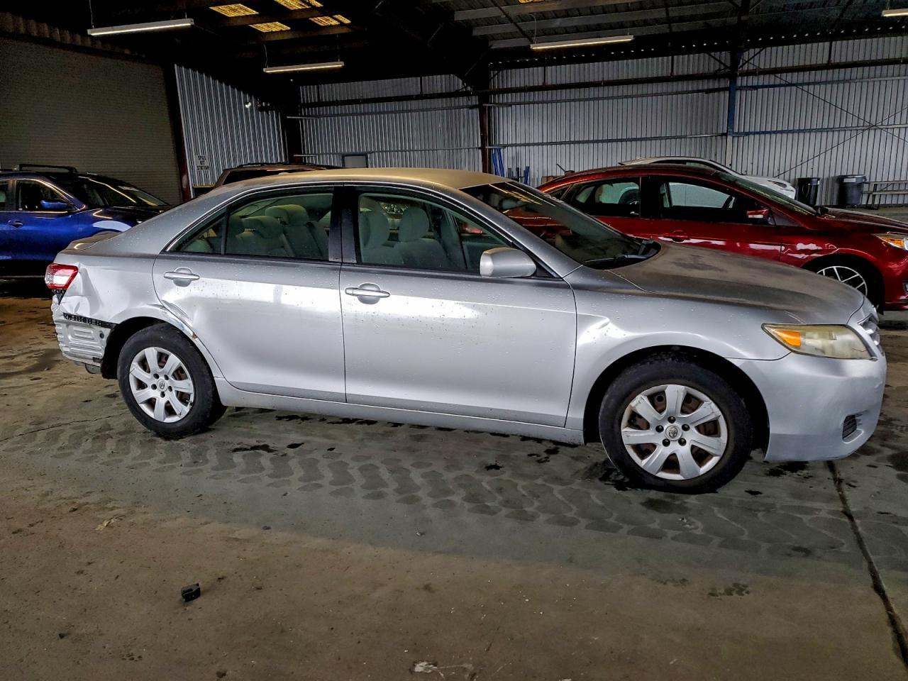 2011 TOYOTA CAMRY