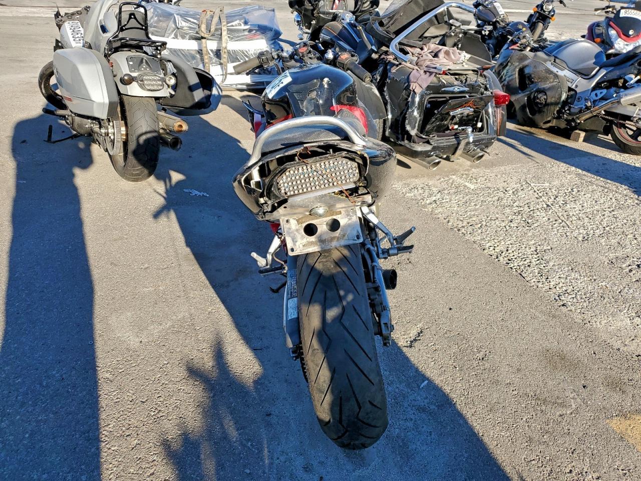 2004 HONDA Cbr600