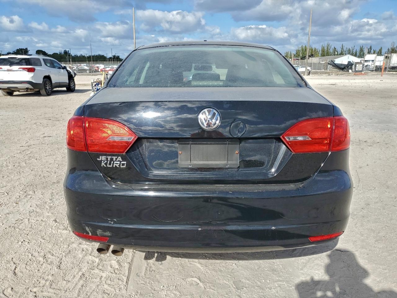 2013 VOLKSWAGEN JETTA