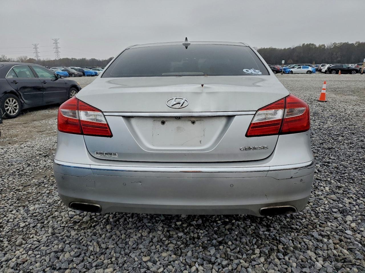 2013 HYUNDAI GENESIS