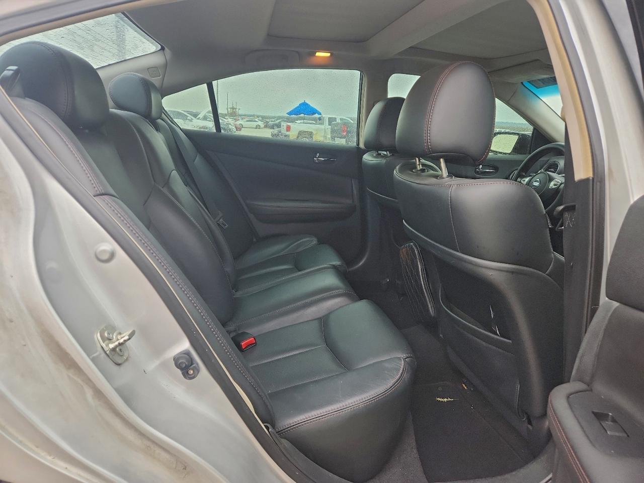 2012 NISSAN Maxima