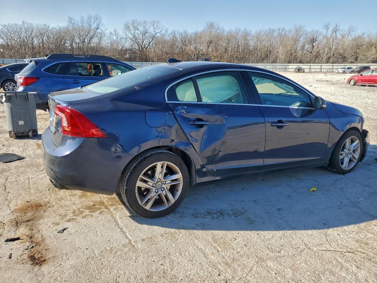 2015 VOLVO S60