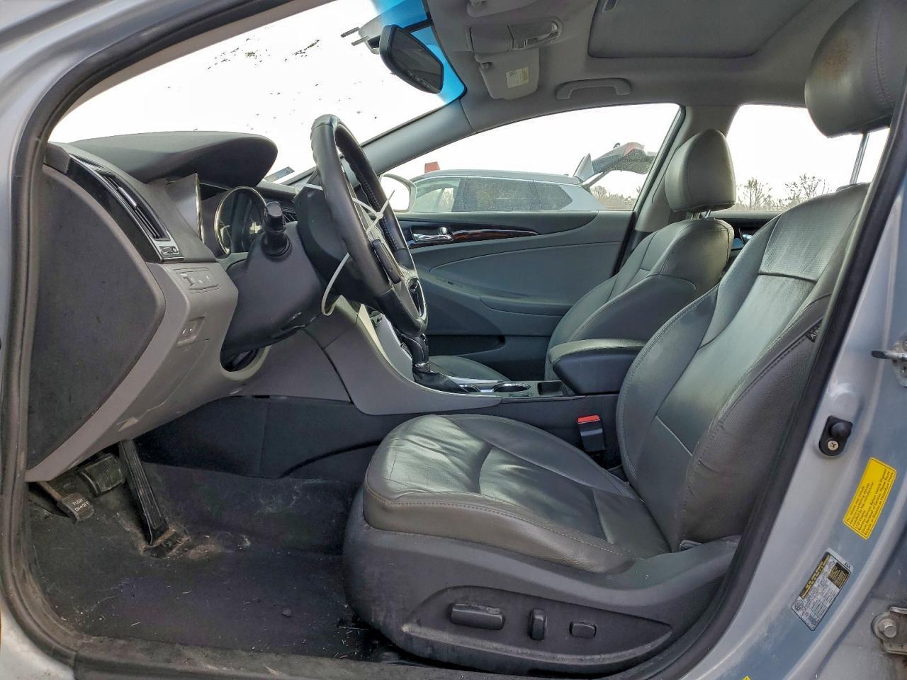 2011 HYUNDAI SONATA