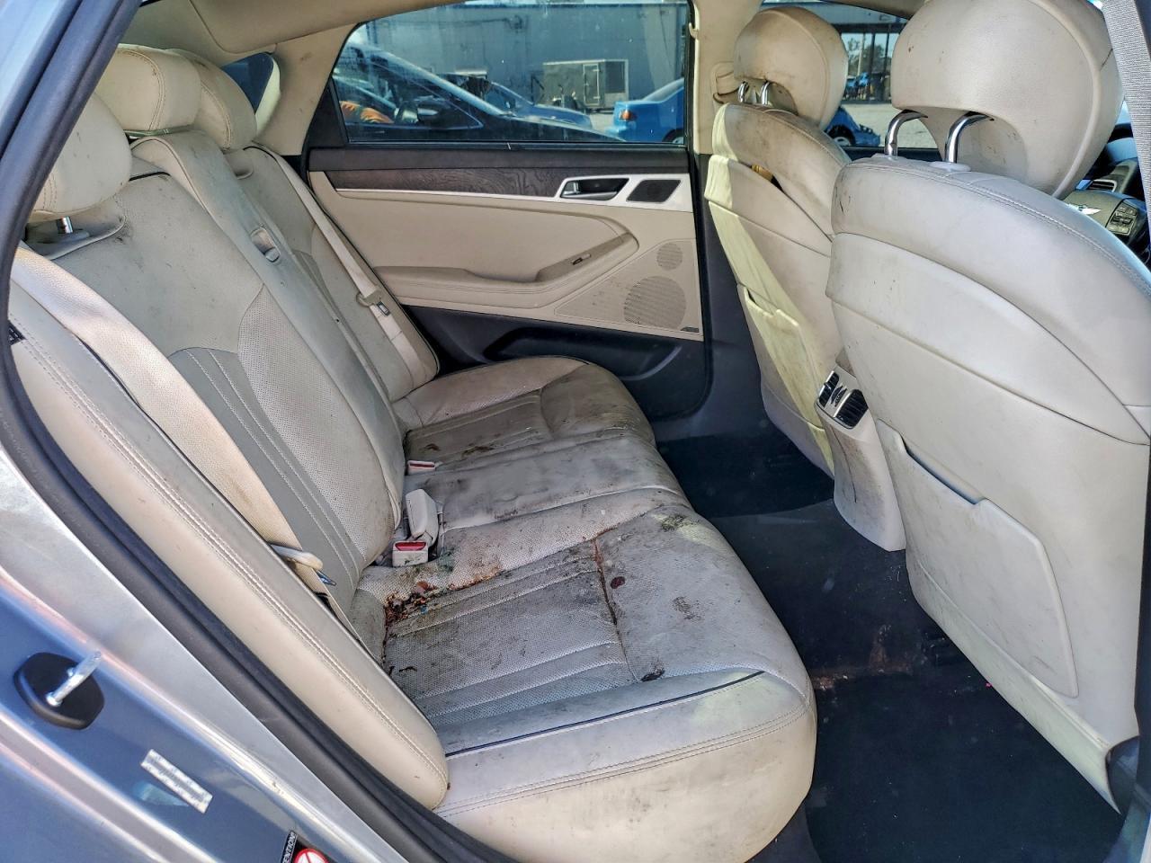 2015 HYUNDAI GENESIS
