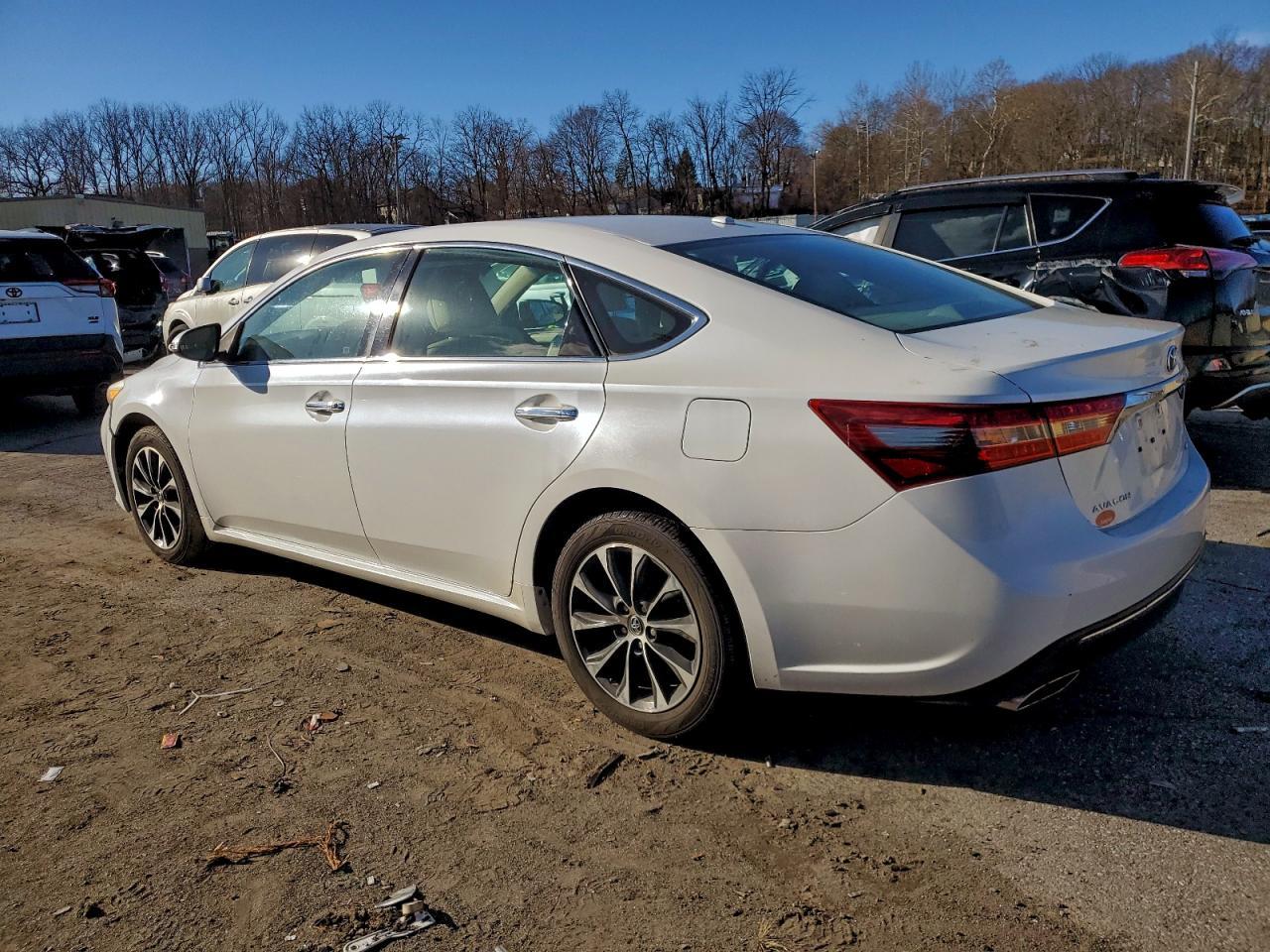 2016 TOYOTA Avalon