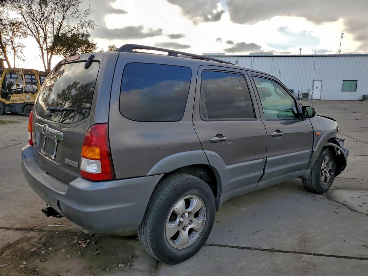 2002 MAZDA Tribute