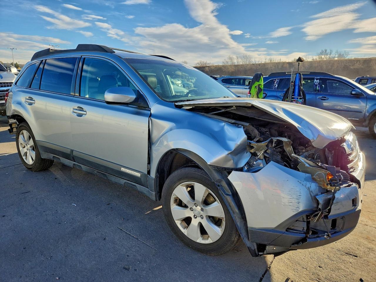 2012 SUBARU Outback
