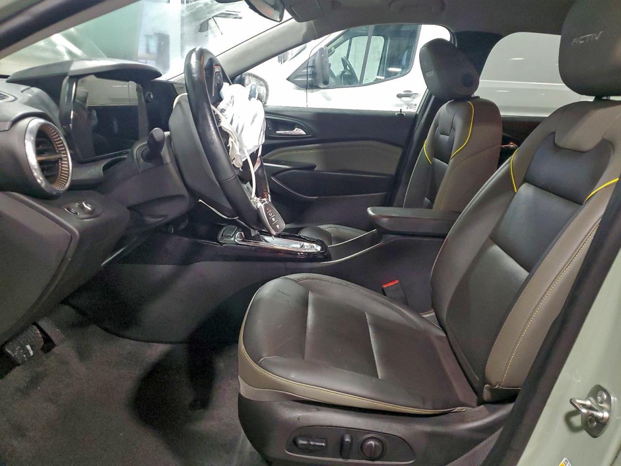 2025 CHEVROLET TRAX