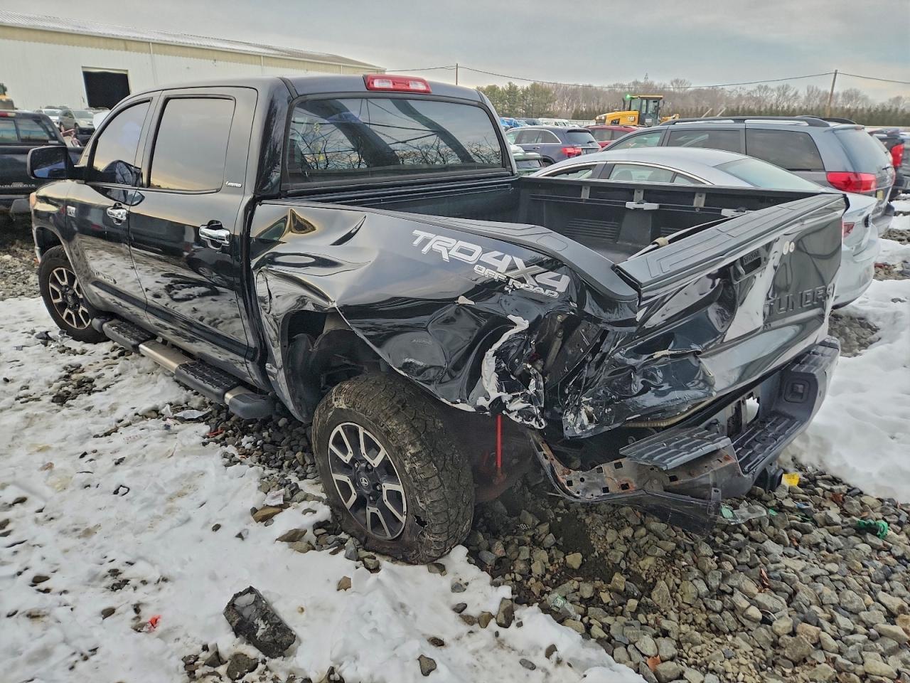 2017 TOYOTA TUNDRA