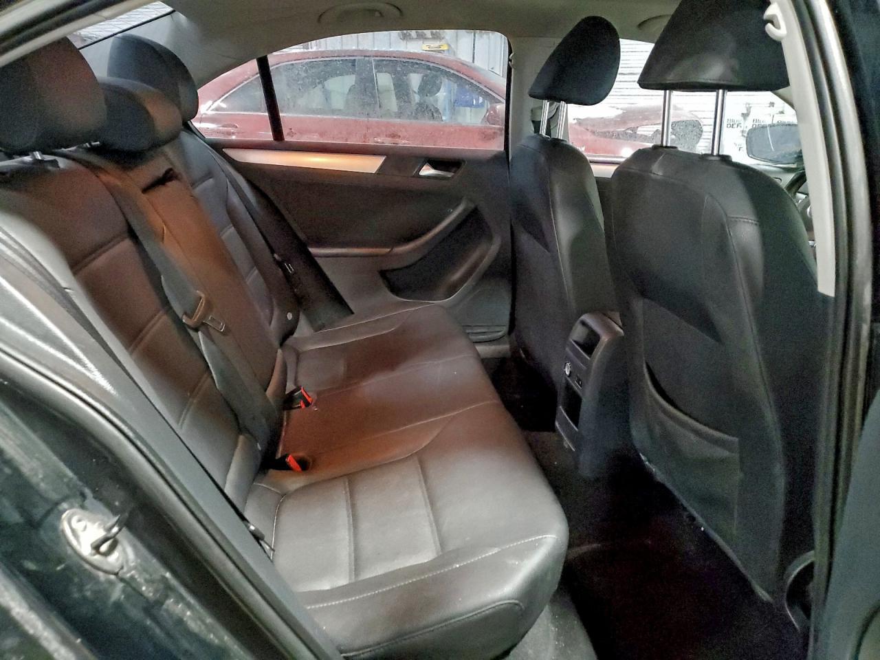 2011 VOLKSWAGEN JETTA