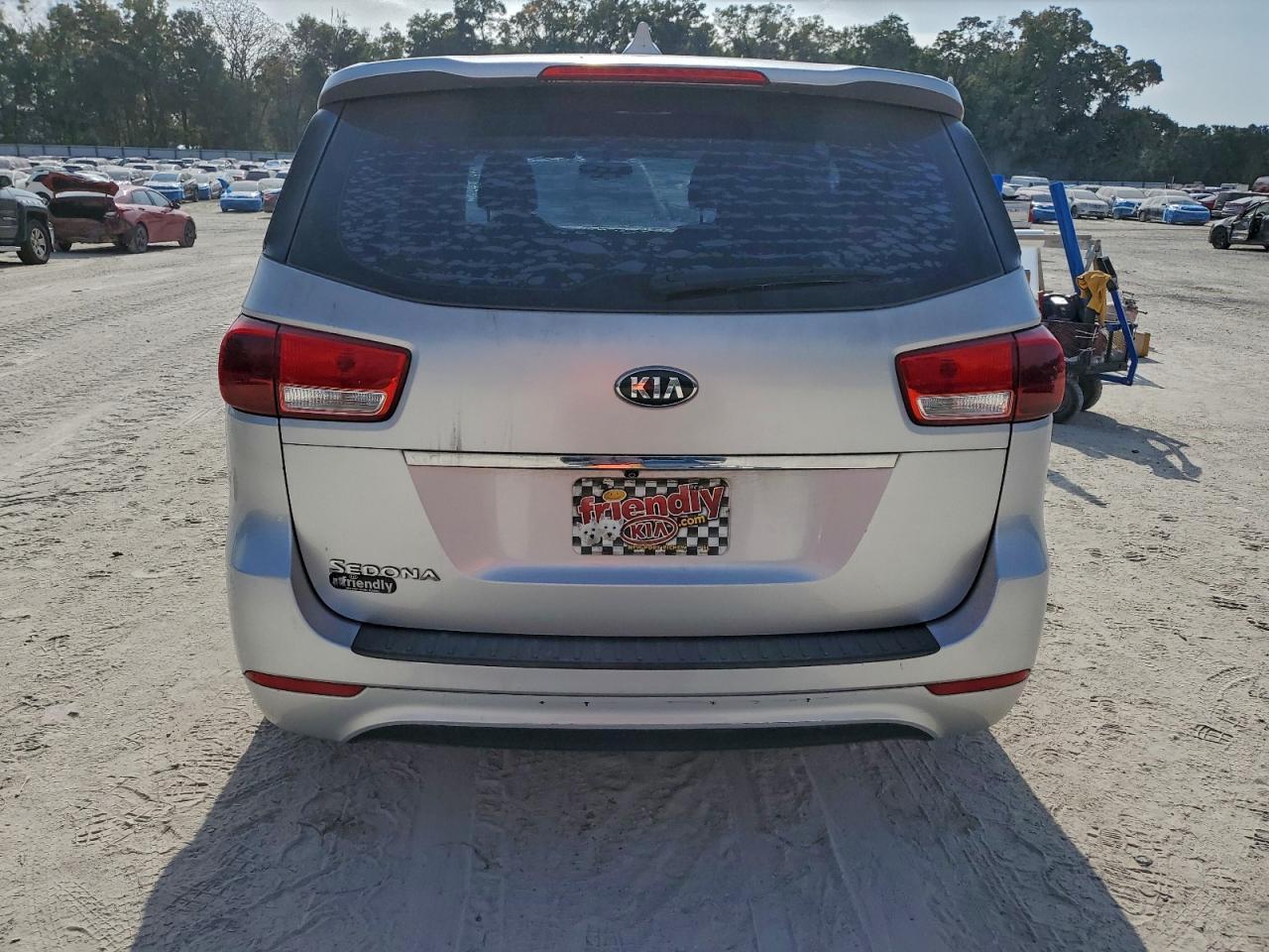 2016 KIA SEDONA