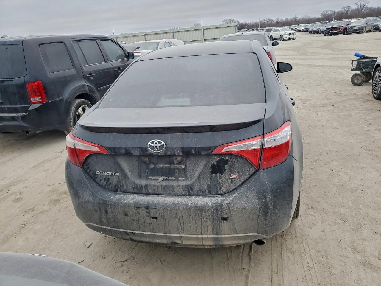 2015 TOYOTA COROLLA